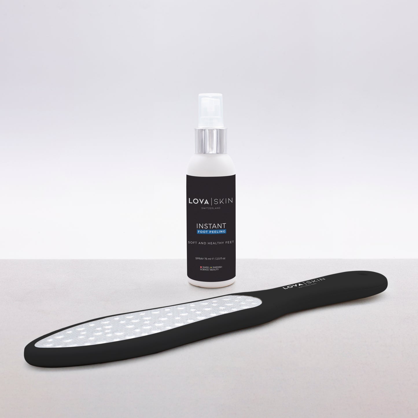 LOVASKIN INSTANT FOOT PEEL Basic Kit Black Edition - 25 trattamenti di bellezza per pedicure